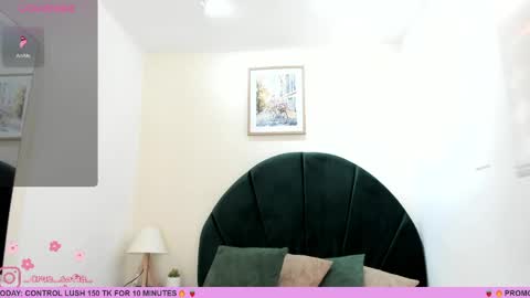 Snapshot of _sofia_cruz chatting on 27, 5, 2026 640 200 online show from 27, 5, 2026