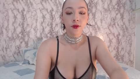 Sofia Parker online show from 4, 12, 2024