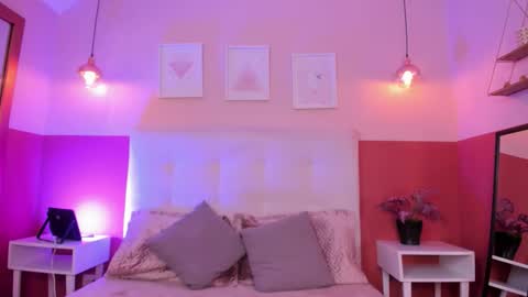 Sophie  online show from 26, 3, 2026