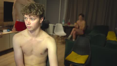 OLIVERpvt is open online show from 18, 1, 2025