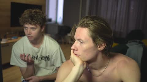 OLIVERpvt is open online show from 25, 1, 2025