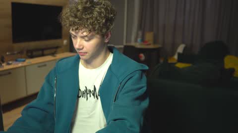 OLIVERpvt is open online show from 29, 1, 2025