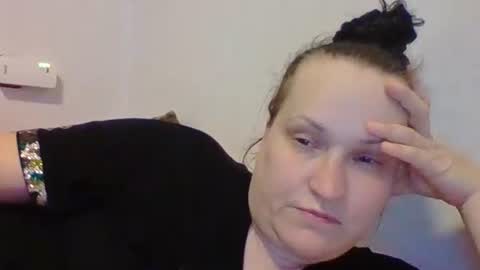 Melisa online show from 23, 2, 2025