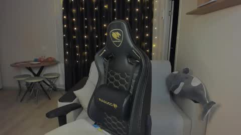 Snapshot of _stager_ chatting on 14, 12, 2025 MARKPVT IS OPEN online show from 14, 12, 2025