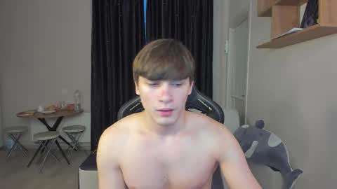 Snapshot of _stager_ chatting on 15, 12, 2025 MARKPVT IS OPEN online show from 15, 12, 2025