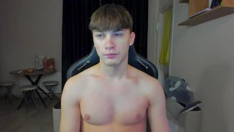 Snapshot of _stager_ chatting on 20, 12, 2025 MARKPVT IS OPEN online show from 20, 12, 2025