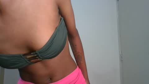 Snapshot of _sweetebony_r chatting on 18, 5, 2026 _sweetebony_r online show from 18, 5, 2026