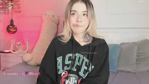 _tammarra_ online show from 20, 10, 2025