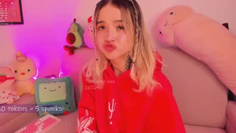 Snapshot of _tammarra_ chatting on 9, 6, 2026 _tammarra_ online show from 9, 6, 2026
