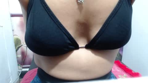 Snapshot of _thamaraa_ chatting on 19, 7, 2026 Tamara online show from 19, 7, 2026