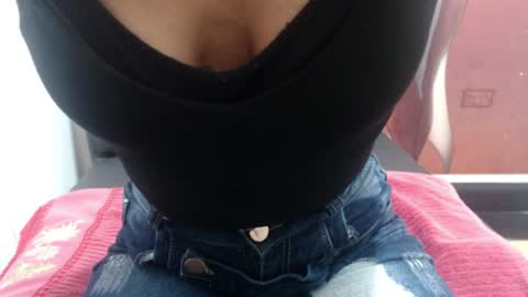Snapshot of _thamaraa_ chatting on 28, 7, 2026 Tamara online show from 28, 7, 2026