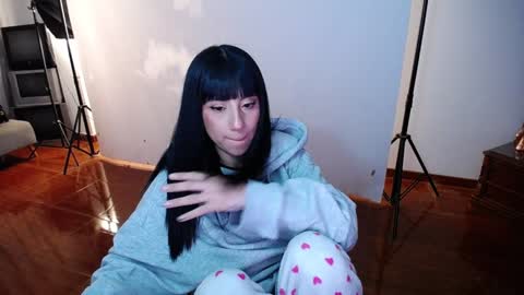 Snapshot of _the_dark_side_of_the_moon_ chatting on 23, 1, 2025 _the_dark_side_of_the_moon_ online show from 23, 1, 2025