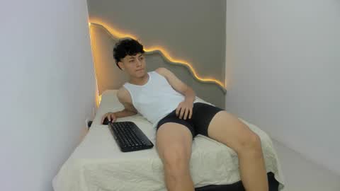 Theoo online show from 4, 11, 2025