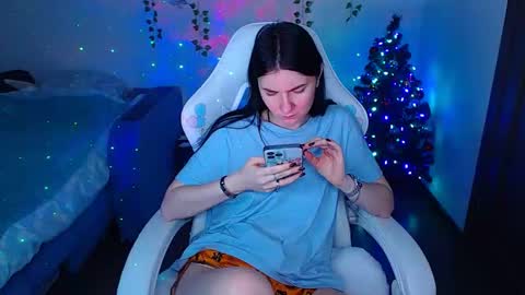 _thesamedaniellatrue_ online show from 15, 12, 2025