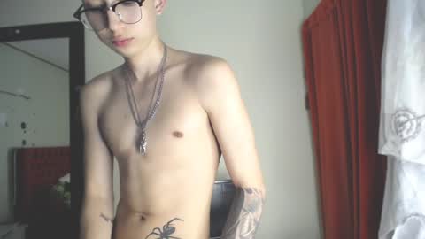 Snapshot of _thomas_hot_ chatting on 23, 12, 2024 Thomas online show from 23, 12, 2024