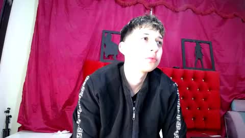 Snapshot of _thomas_hot_ chatting on 12, 3, 2025 Thomas online show from 12, 3, 2025