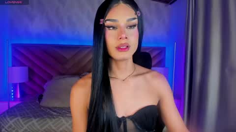 Snapshot of _tiffany_collins chatting on 8, 5, 2026 tiffany online show from 8, 5, 2026