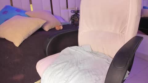 Snapshot of _tinyrousse_ chatting on 11, 2, 2026 Rousse online show from 11, 2, 2026