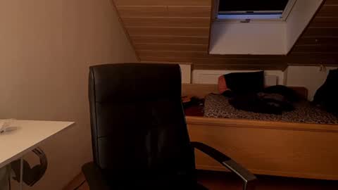 Snapshot of _v_l_a_d_ chatting on 13, 6, 2026 Vlad online show from 13, 6, 2026