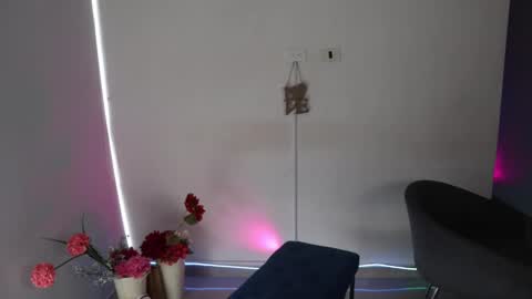 Anastasia Vahos online show from 18, 2, 2025