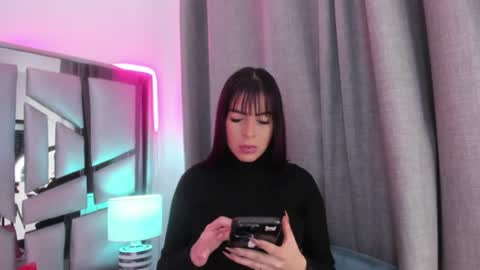 Snapshot of _valeria_saenz_ chatting on 13, 6, 2026 _valeria_saenz_ online show from 13, 6, 2026