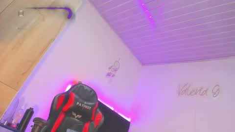    online show from 5, 3, 2025