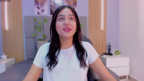 Snapshot of _valerycooper chatting on 12, 4, 2026 _valerycooper online show from 12, 4, 2026