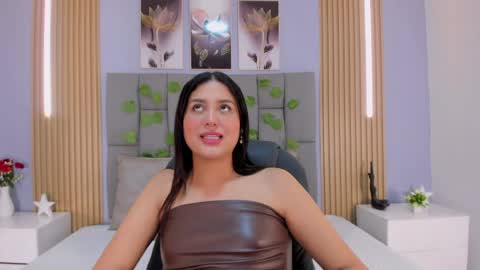 Snapshot of _valerycooper chatting on 23, 4, 2026 _valerycooper online show from 23, 4, 2026