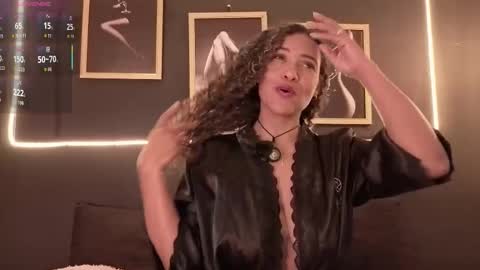 Snapshot of _victoria_hills chatting on 21, 10, 2025 Victoria online show from 21, 10, 2025