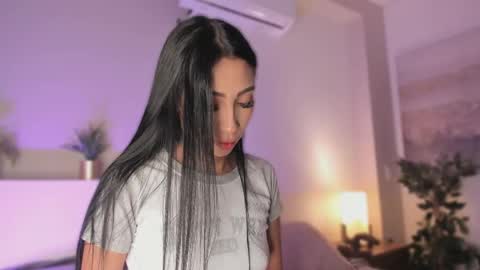 Snapshot of _victoria_lee chatting on 4, 6, 2026 Victoria online show from 4, 6, 2026