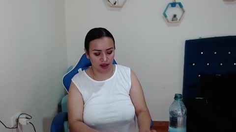 Snapshot of _vitoria1 chatting on 24, 12, 2024 Victoria online show from 24, 12, 2024