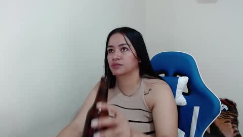 Snapshot of _vitoria1 chatting on 1, 1, 2025 Victoria online show from 1, 1, 2025