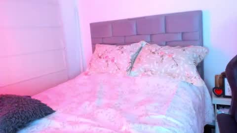 INSTAGRAM pinzon viviana online show from 24, 1, 2025