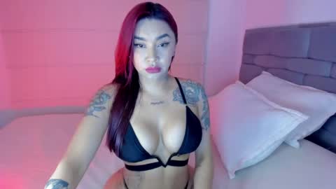 Snapshot of _viviana chatting on 27, 5, 2026 INSTAGRAM pinzon viviana online show from 27, 5, 2026