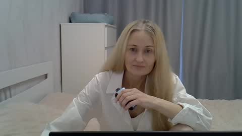 Snapshot of _xsharonx_ chatting on 13, 1, 2025 _xsharonx_ online show from 13, 1, 2025