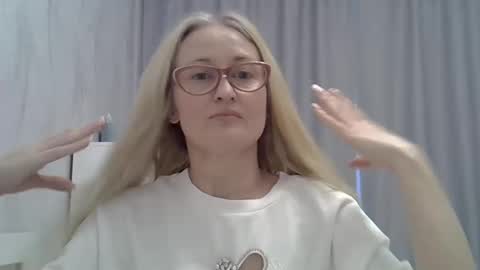 Snapshot of _xsharonx_ chatting on 22, 1, 2025 _xsharonx_ online show from 22, 1, 2025