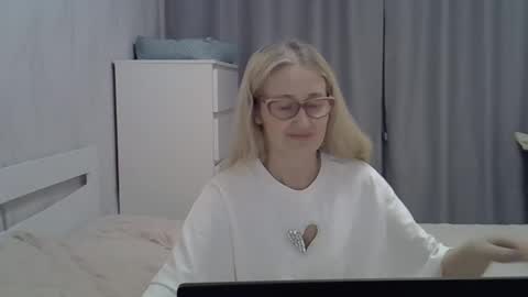 Snapshot of _xsharonx_ chatting on 22, 1, 2025 _xsharonx_ online show from 22, 1, 2025