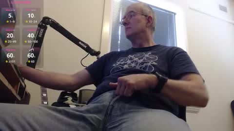 Snapshot of _xxrockstarloverxx_ chatting on 17, 10, 2025 _xxrockstarloverxx_ online show from 17, 10, 2025