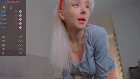 Snapshot of _your_tessa chatting on 25, 12, 2024 Tessa - online show from 25, 12, 2024