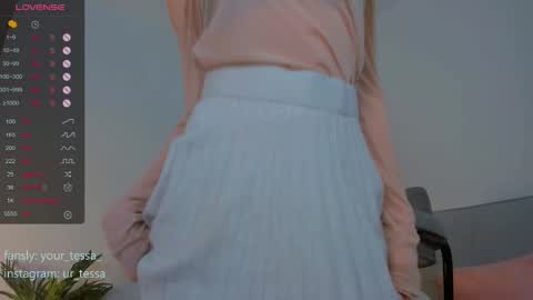 Snapshot of _your_tessa chatting on 11, 2, 2025 Tessa - online show from 11, 2, 2025