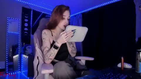 Snapshot of _yourwetdreams_ chatting on 20, 6, 2026 Roxy online show from 20, 6, 2026