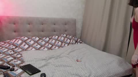 Nicole  Thomas  Dave online show from 29, 10, 2025