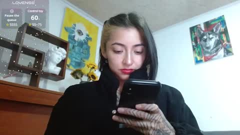 Snapshot of _zoebakers chatting on 13, 2, 2025 Zoe online show from 13, 2, 2025