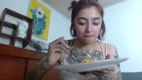 Snapshot of _zoebakers chatting on 13, 9, 2025 Zoe online show from 13, 9, 2025