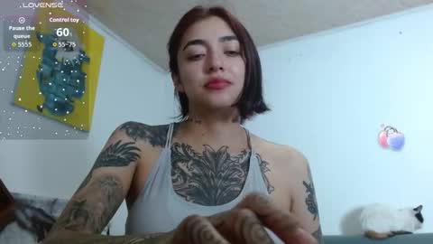 Snapshot of _zoebakers chatting on 4, 10, 2025 Zoe online show from 4, 10, 2025