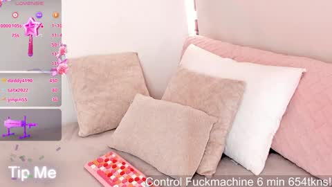 Snapshot of a__vanellopecute chatting on 12, 1, 2025 Alexandra online show from 12, 1, 2025
