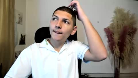 a_lejandro_0_8 online show from 8, 3, 2026