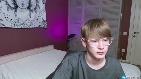 Kris Michael online show from 22, 9, 2025