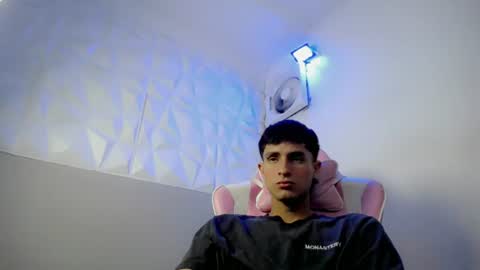 Snapshot of aaa_white chatting on 21, 6, 2026 KER online show from 21, 6, 2026