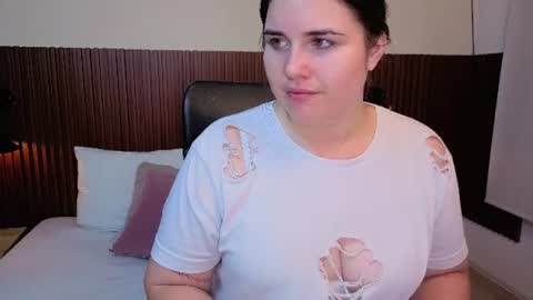 Snapshot of aabby_lee chatting on 12, 7, 2026 Abby Lee online show from 12, 7, 2026
